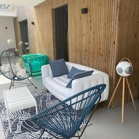 Les 3 Pins Avec Piscine Chauffee A Hossegor *